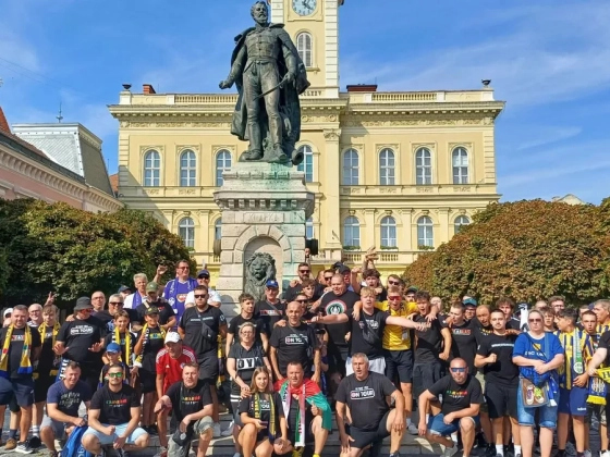 A Komárom és a DAC szurkolói együtt koszorúztak