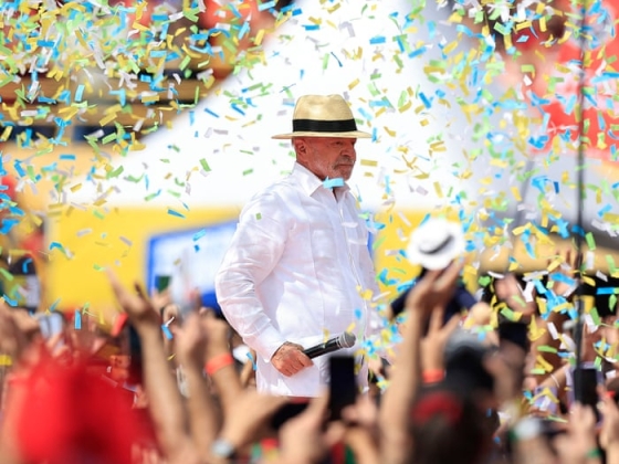 A brazil Lula történelmi negyedik ciklusra indul – de a bebörtönzött Bolsonaro fia az útjába áll