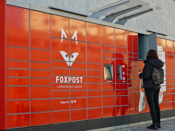 Brutális tempóra kapcsol a Foxpost