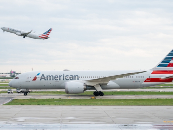 Egyszerre két American Airlines-repülőgép kapta ugyanazt a hívójelet