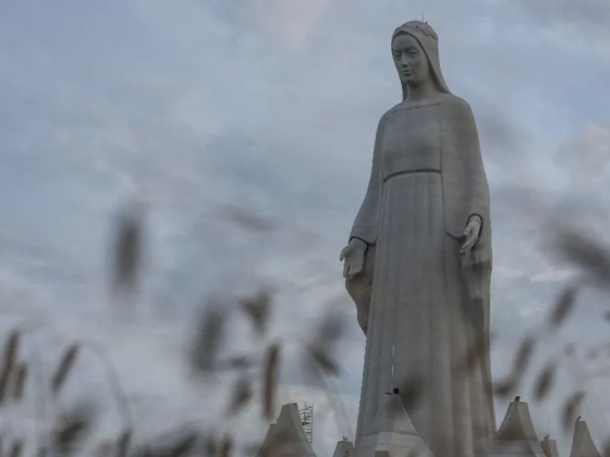 Ilyet még nem láttál: felavatták Európa legnagyobb szobrát – videó