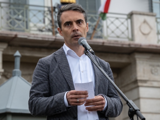 Vona Gábor figyelmeztette a köztársasági elnököt: A politika egyesre vizsgázott