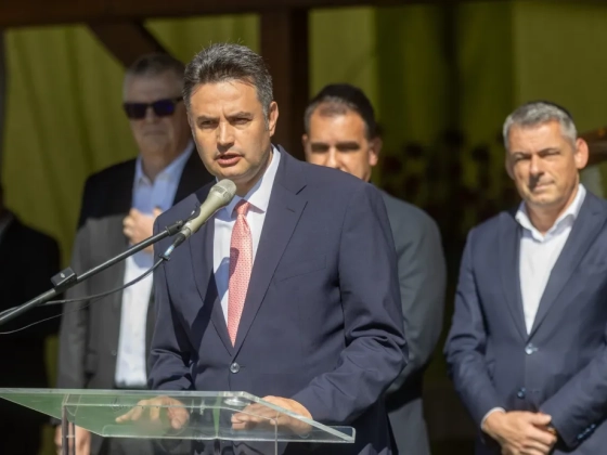 Még mindig ontja magából a bűzt a Lázárhoz köthető hódmezővásárhelyi fehérjefeldolgozó, Márki-Zay Péter a kormány segítségét kéri