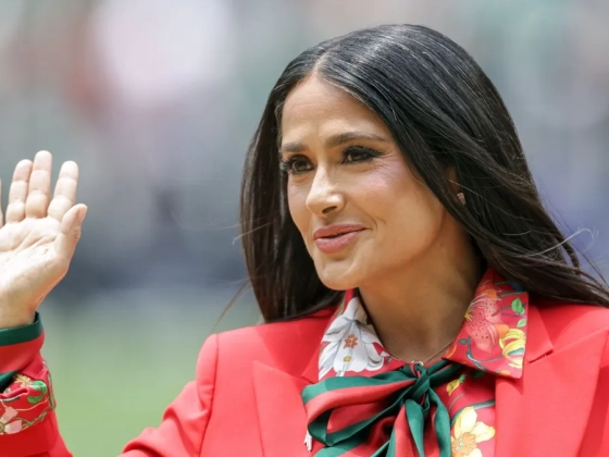 Salma Hayek 59 évesen nagymama lett: őrületesen édes videón a büszke nagyi és unokája!