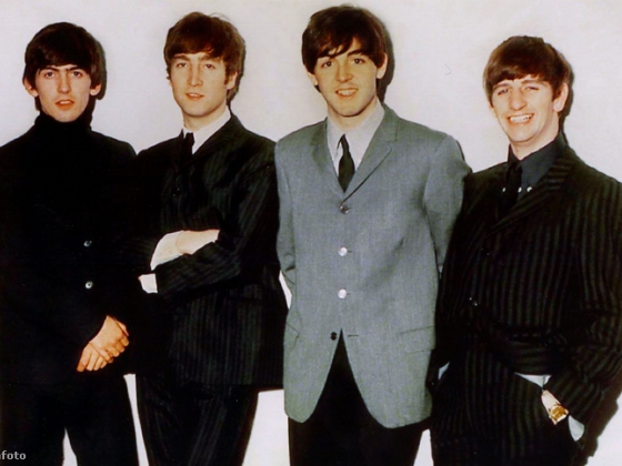 Szétszedik a neten a készülő négyrészes Beatles-filmeket az első fotó alapján: „Mintha egy paródia lenne”