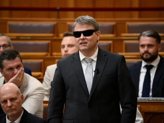 Azbeszttel szennyezett kazánokat rendelhetett az Orbán-kormány a szociális intézményeknek, Kátai-Németh Vilmos feljelentést tett
