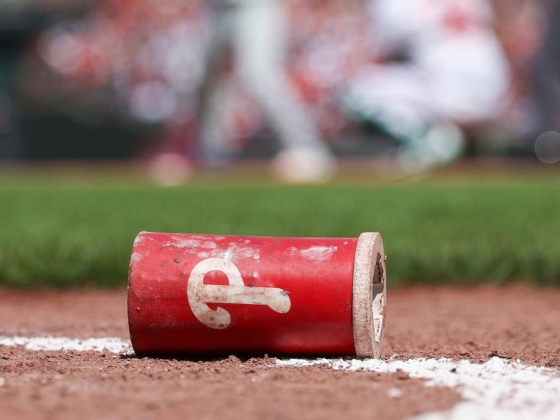A Phillies, a Yankees 4-szeres All-Star NPB Infield Sluggerért küzd a vékony piacon