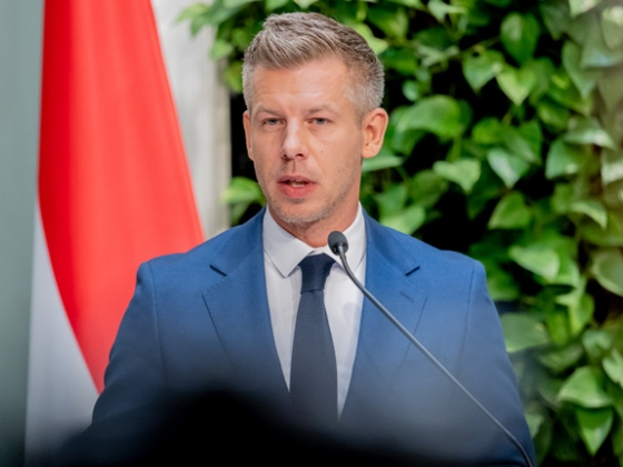 Teljes körű vizsgálatot jelentett be Magyar Péter, átvilágítják a 4iG-t