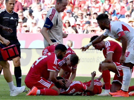 Összeesett a pályán a Bayern München sztárjátékosa