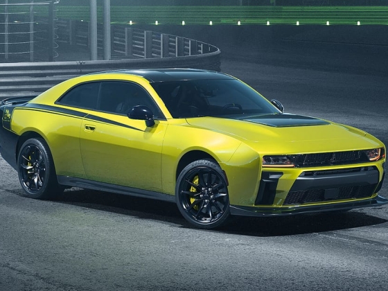 A Dodge egy radikális izomautót hoz: a Dodge Charger Super Bee 2027 608 LE-vel érkezik