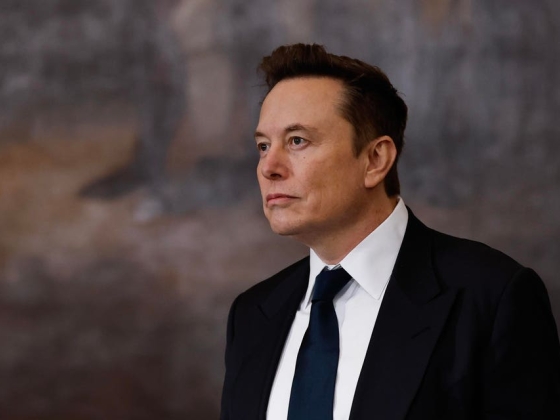Elon Musk nettó értéke ismét eléri a 900 milliárd dollárt – milliárdosként a Harvard nyilvánosságra hozta a SpaceX tétjét