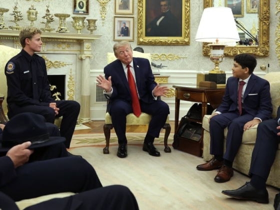 Trump azt mondja egy 10 éves gyereknek, akit egy tini életmentő mentett meg: 