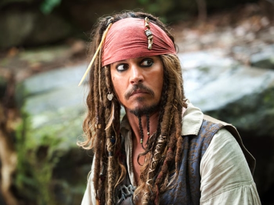 Johnny Depp arról tárgyal, hogy visszatérjen a Karib-tenger kalózai franchise-hoz