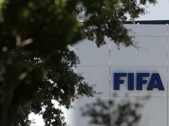 Kirúgták a FIFA egyik magas rangú vezetőjét, miután nyíltan kritizálta Infantinót