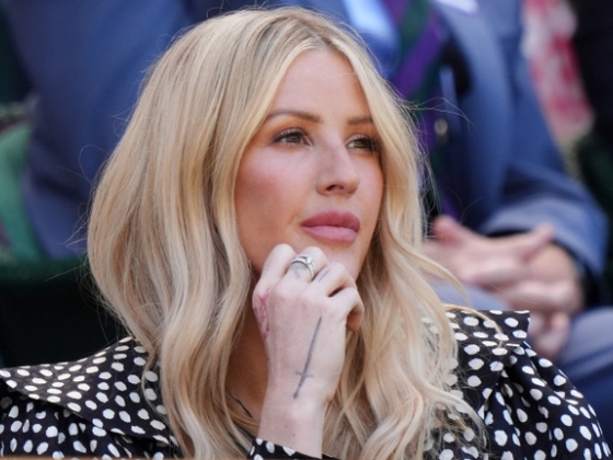Ellie Goulding beperelte a menedzsereit: összeférhetetlenséggel vádolja őket