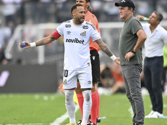 Megsérült Neymarék kapusa, mégis a brazil támadónak kellett elhagynia a pályát