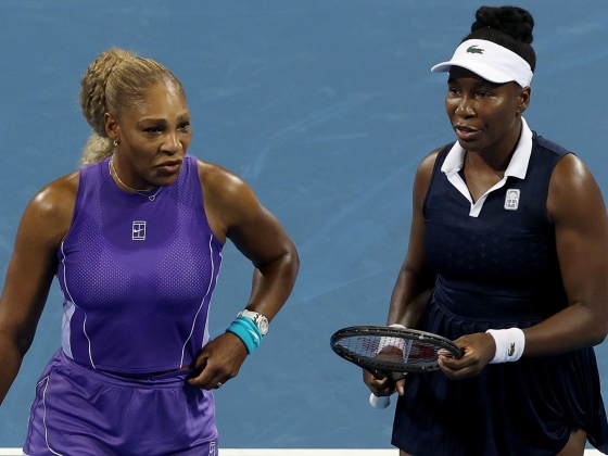 Williams nővérek veszítenek a páros visszatéréskor