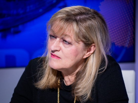 „Ne üljünk fel a fejlettek hülyeségvonatára” – Schmidt Mária élesen reagált Péterfy Gergely cikkére