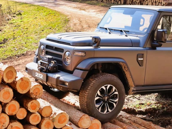 Új BAW 212 B terepjáró: a Peking Jeep mostantól benzinmotorral is kapható