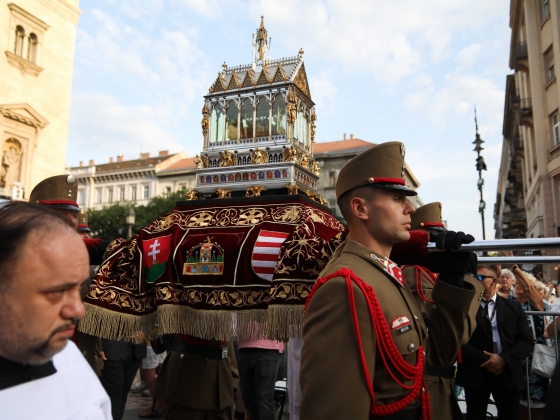 Hogyan ünnepelték petárdák és perecárusok nélkül Szent István napját?