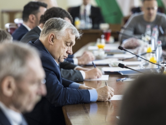 Titkos dokumentum került elő: Orbán Viktor győzelmet hirdetett, közben felpörgették a közpénzek kifizetését