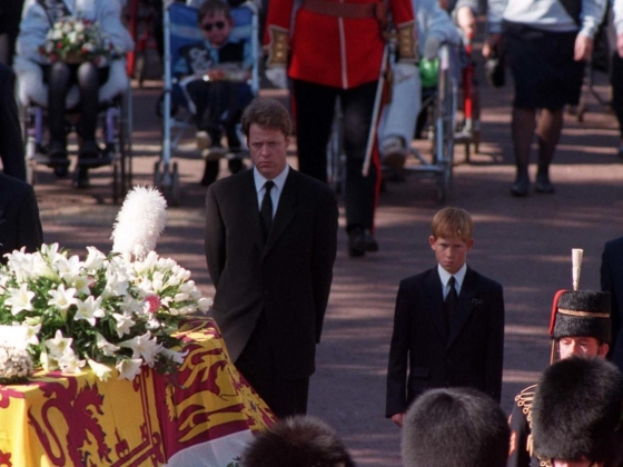 Earl Spencer közzéteszi nővére, Diana hercegnő történetét