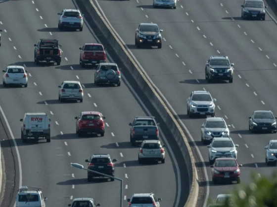 Azt hitték, fiuk csak alszik a hátsó ülésen – 100 kilométerrel később derült ki, hogy meghalt