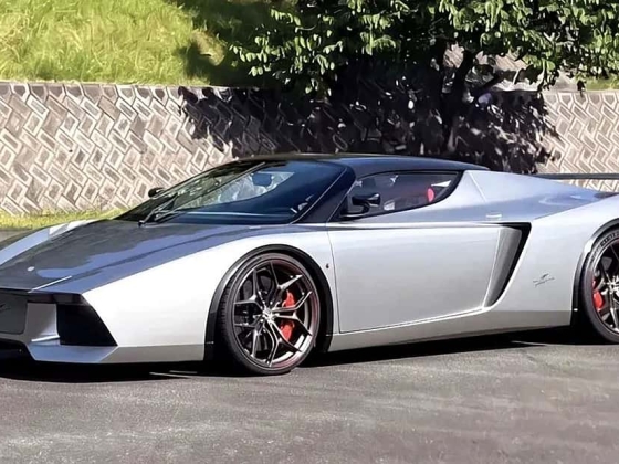 Ken Okuyama Design Kode89: V12 porszívó kézi sebességváltót igényel