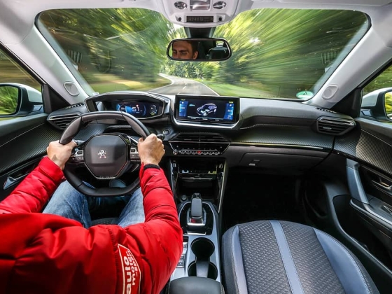 A használt elektromos autók fellendülnek: Miért váltanak mostanában a gyakori sofőrök elektromos autókra
