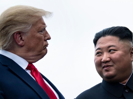 Trump ezt jelzi Kim Dzsong Unnak a Dél-Koreával folytatott katonai gyakorlatok visszaszorításával: szakértő