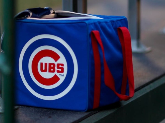 Az egykori Cubs Slugger bejelentette, hogy a rák elleni küzdelem után azonnal visszavonul