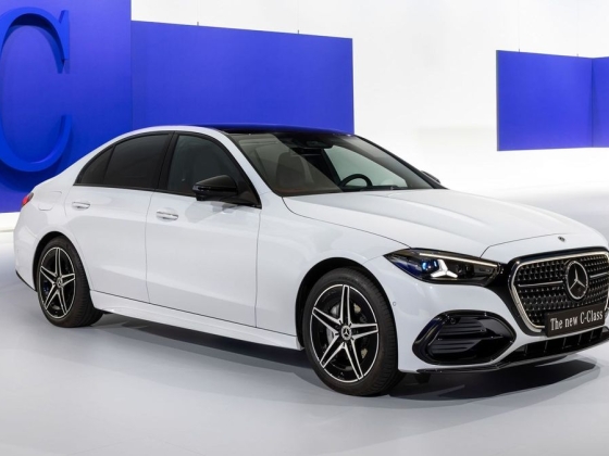 Frissült a Mercedes C-osztály, már jobban hasonlít a kecskeméti elektromos változatra