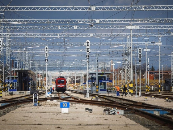 Közlekedés: három Tisza-ígéret volt száz napra, több tucat több évre