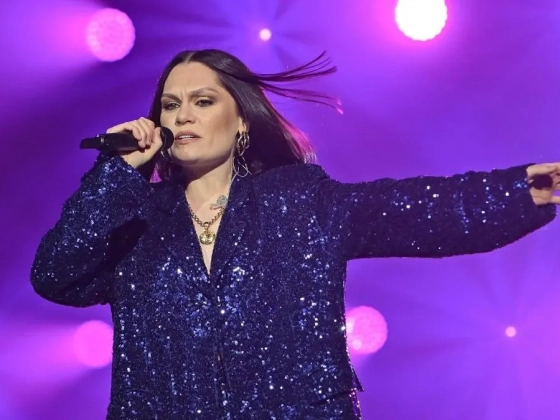 Jessie J kirúgta a balhézó nézőket a koncertjéről, még az Uberjüket is kifizette volna