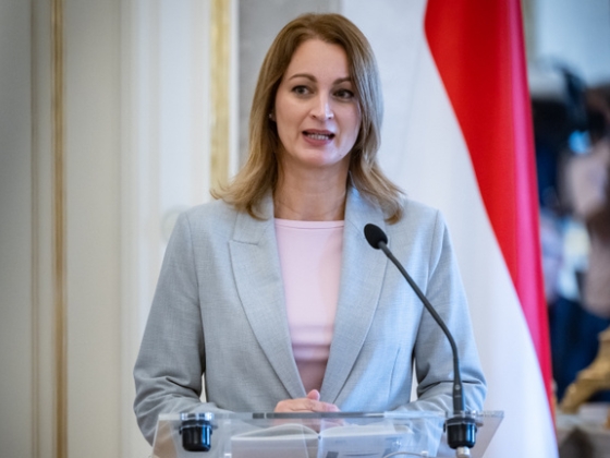 Lezárult egy korszak a Sándor-palotában, Forsthoffer Ágnes elvégezte utolsó feladatát