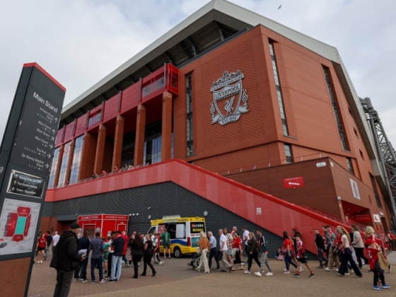 A Jeff Bezos konzorcium egy éven belül többségi részvényes lehet a Liverpoolban