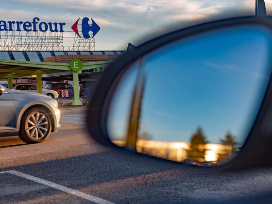 A szupermarket kizárja az elektromos autókat: Ezért nem szabad itt többé parkolni az elektromos autóknak