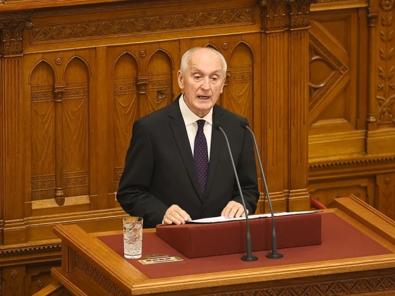 Hivatalba lépett Baka András, már hivatalosan is ő a köztársasági elnök