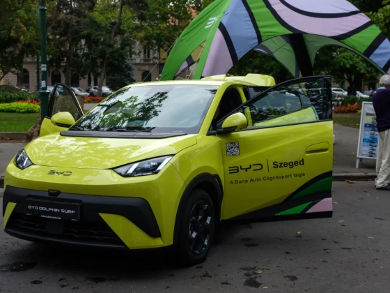 Az új határidőt sem lesz könnyű tartania a BYD-nak, és az állami támogatás is bizonytalan