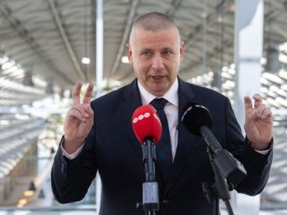 Fontos üzenet érkezett a Covid-oltást megtagadó és ezért kirúgott magyar katonáknak - de Ruszin-Szendi Romulusz nem felejt