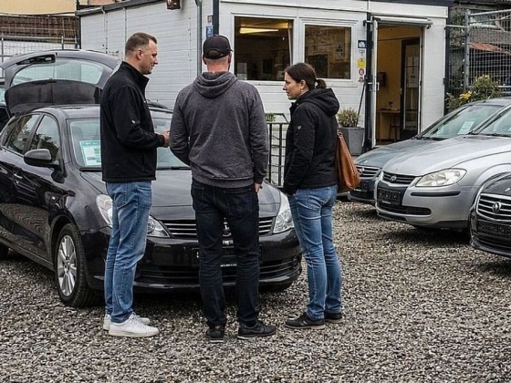 Még mindig ez az Opel a legnépszerűbb használt autó itthon
