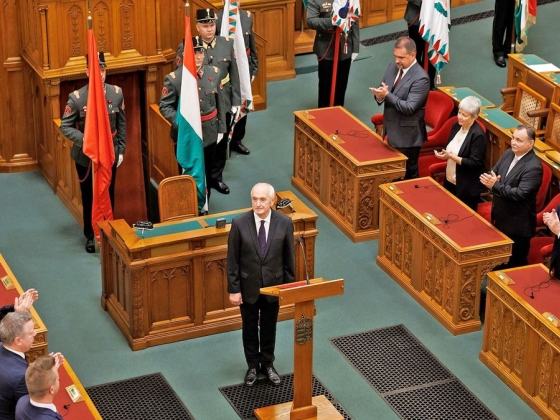 Hivatalba lépett Baka András köztársasági elnök