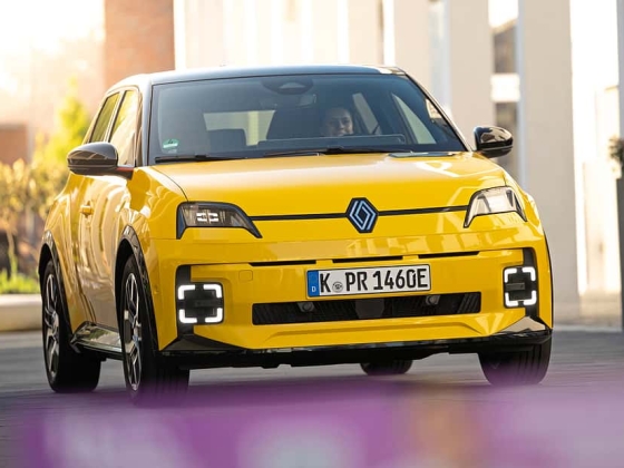 Hatalmas kedvezmények a Renault elektromos kisautóira: A Renault R5 E-Tech jelentősen olcsóbbá válik