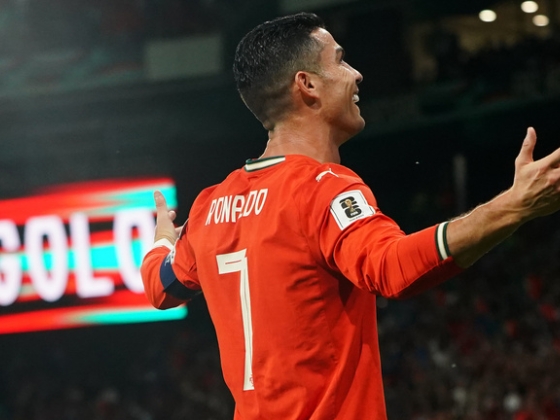 Cristiano Ronaldo olyat tehet az araboknál, amivel az egész világot ámulatba ejtheti