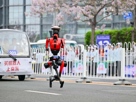 A kínai robot megdöntötte Usain Bolt 100 méteres világrekordját