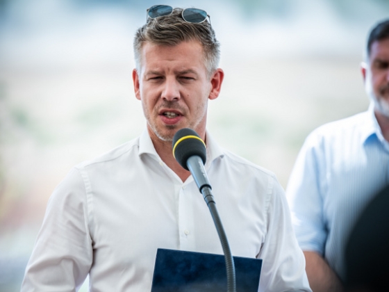 Magyar Péter rendkívüli bejelentése: éjfélkor megkezdik a 4-es blokk újraindításának folyamatát