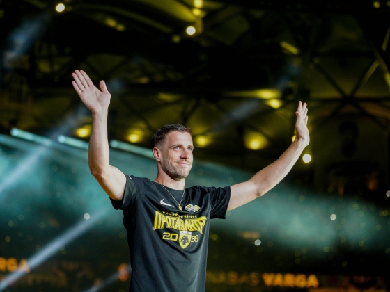 Varga Barnabás gólt szerzett, Vitális Milán végig pályán volt az AEK első bajnokiján – videó
