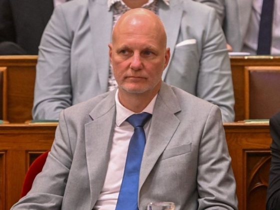 Tesztel Tanács és Vitézy: romokban áll Budapesten, de felújítanák – megér 20 milliárdot, vagy még többet?