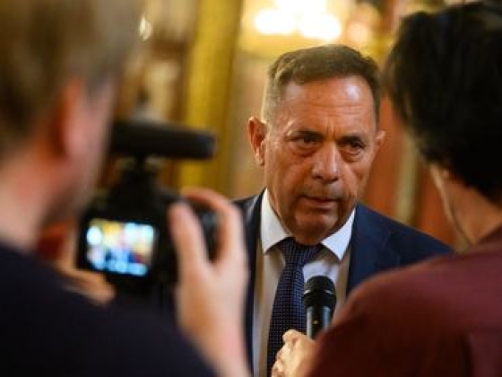 Pócs János is irányt váltott: megnevezte, most már kire bízná az országot Magyar Péter helyett