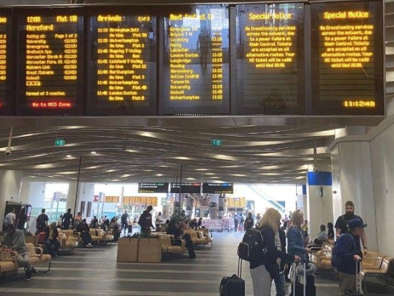 CrossCountry cancels UK services after power cut